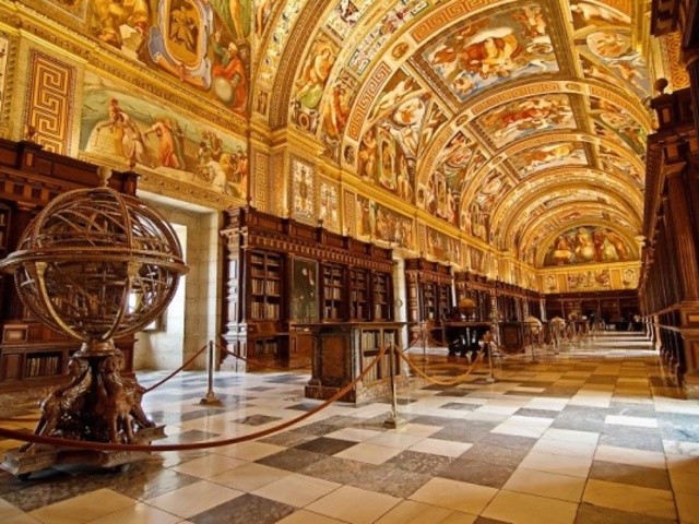 Библиотека королевского монастыря Эскориал. Мадрид, Испания